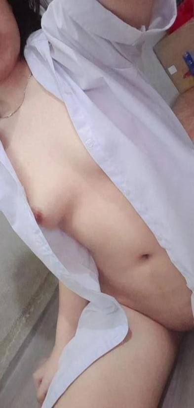 1301335 Clip sex nu sinh con chua biet chich